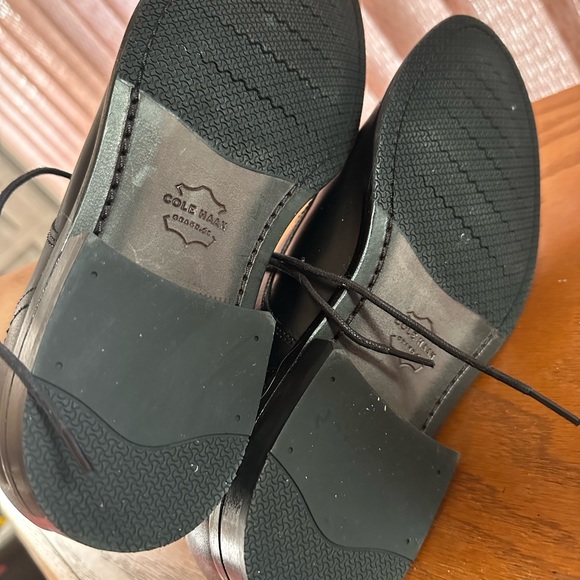 Size 8 M cole Haan oxfords - Picture 7 of 8